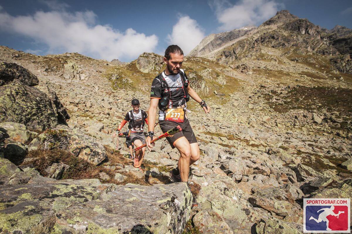 Tobias bei einem Trailrun in den Bergen